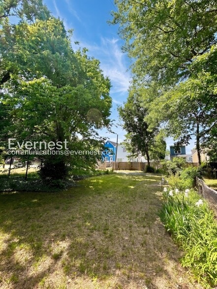 Building Photo - 1204 N 20th St