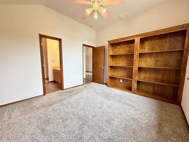 Building Photo - 2509 Arbor Dr
