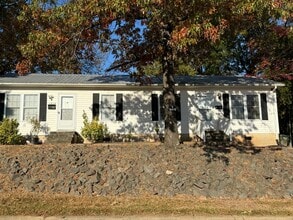 Building Photo - 1618 Holloway St