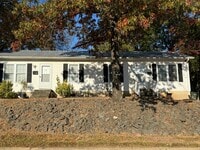 Building Photo - 1618 Holloway St