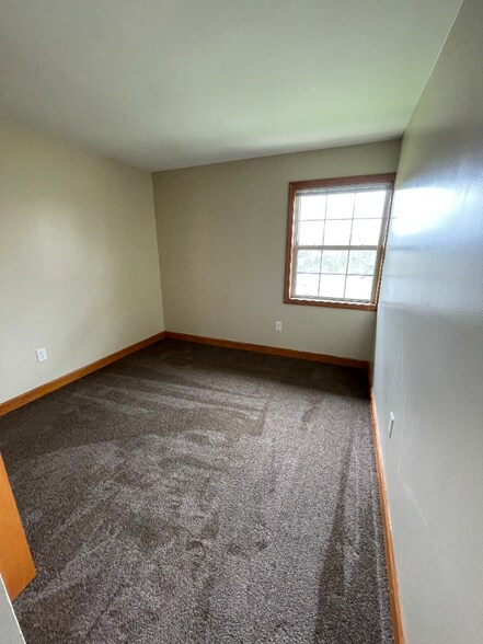 Building Photo - 1810 Marion Manor Dr