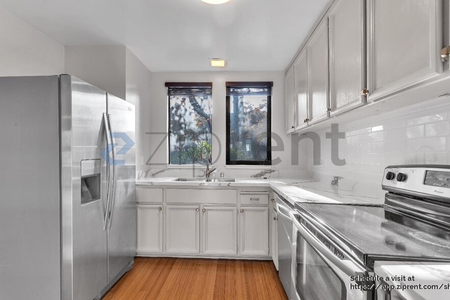 Building Photo - 123 Buckelew St