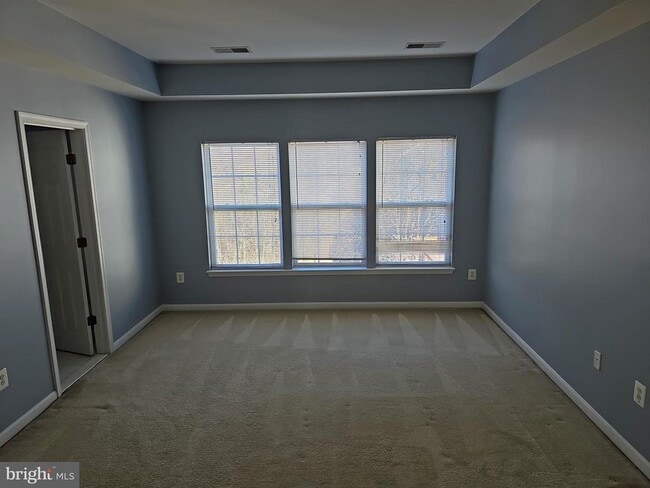 Building Photo - 8557 Wyngate Manor Ct