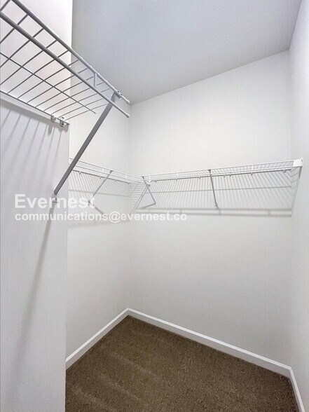 Building Photo - 1016 Echo Rdg Rd