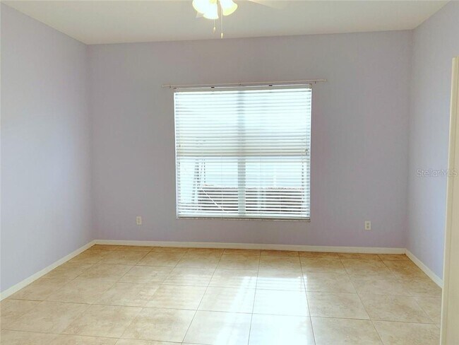 Building Photo - 10126 Mowry Ln