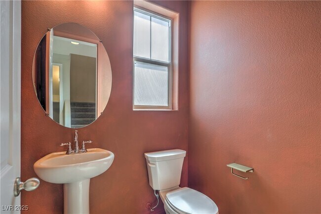 Building Photo - 904 Cottonwood Hl Pl