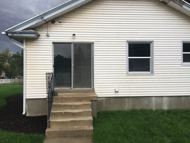 Building Photo - 3597 S 4400 W