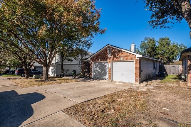 Building Photo - 2006 Charlotte Way