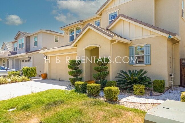 Building Photo - River Islands Living: Modern 4-Bedroom Hom...