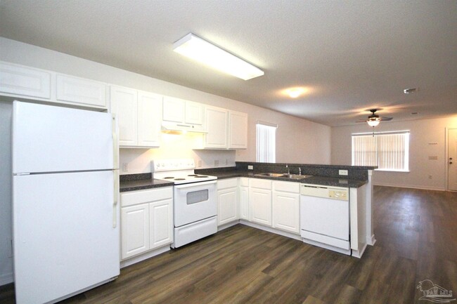 Building Photo - 1077 Antigua Cir