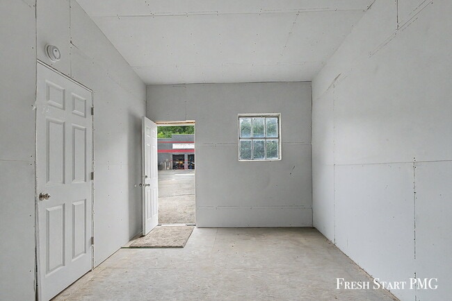 Building Photo - Newly Renovated 3-Bed, 2-Bath Loft in Downtown Portland
