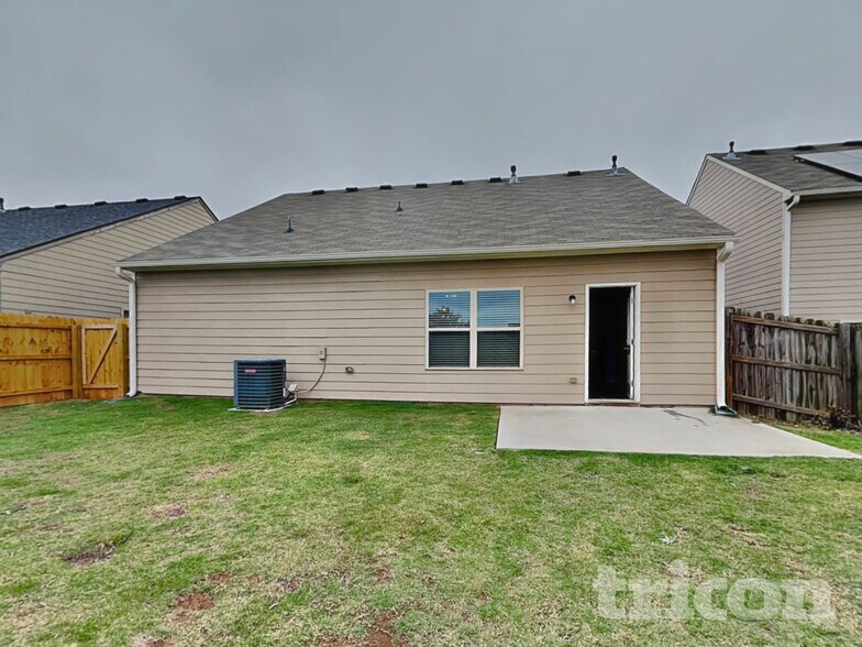 Building Photo - 731 Independence Ave