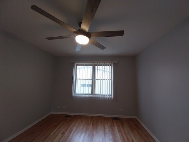 Building Photo - 4552 N Newland Ave