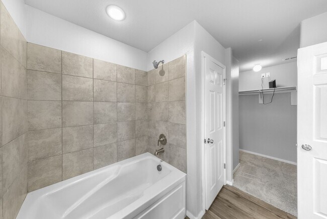 Building Photo - 4 Bedroom 2 Bath in Morningside Estates