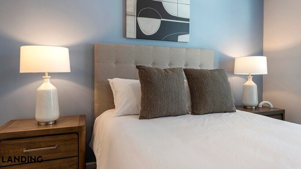 Building Photo - 5340 Periwinkle Hl Ave