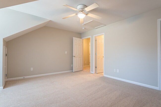 Building Photo - Spacious Wake Forest Town Home For Rent
