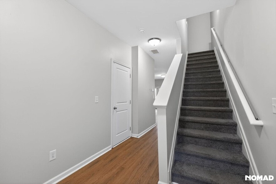 Building Photo - 6367 Kennonbriar Ct