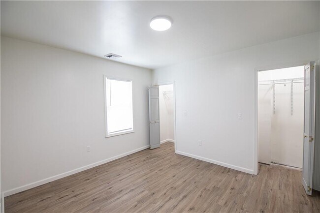 Building Photo - 103 Rodman St