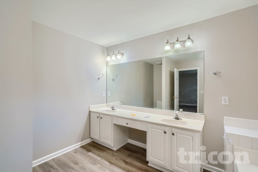 Building Photo - 891 Marta Crane Dr