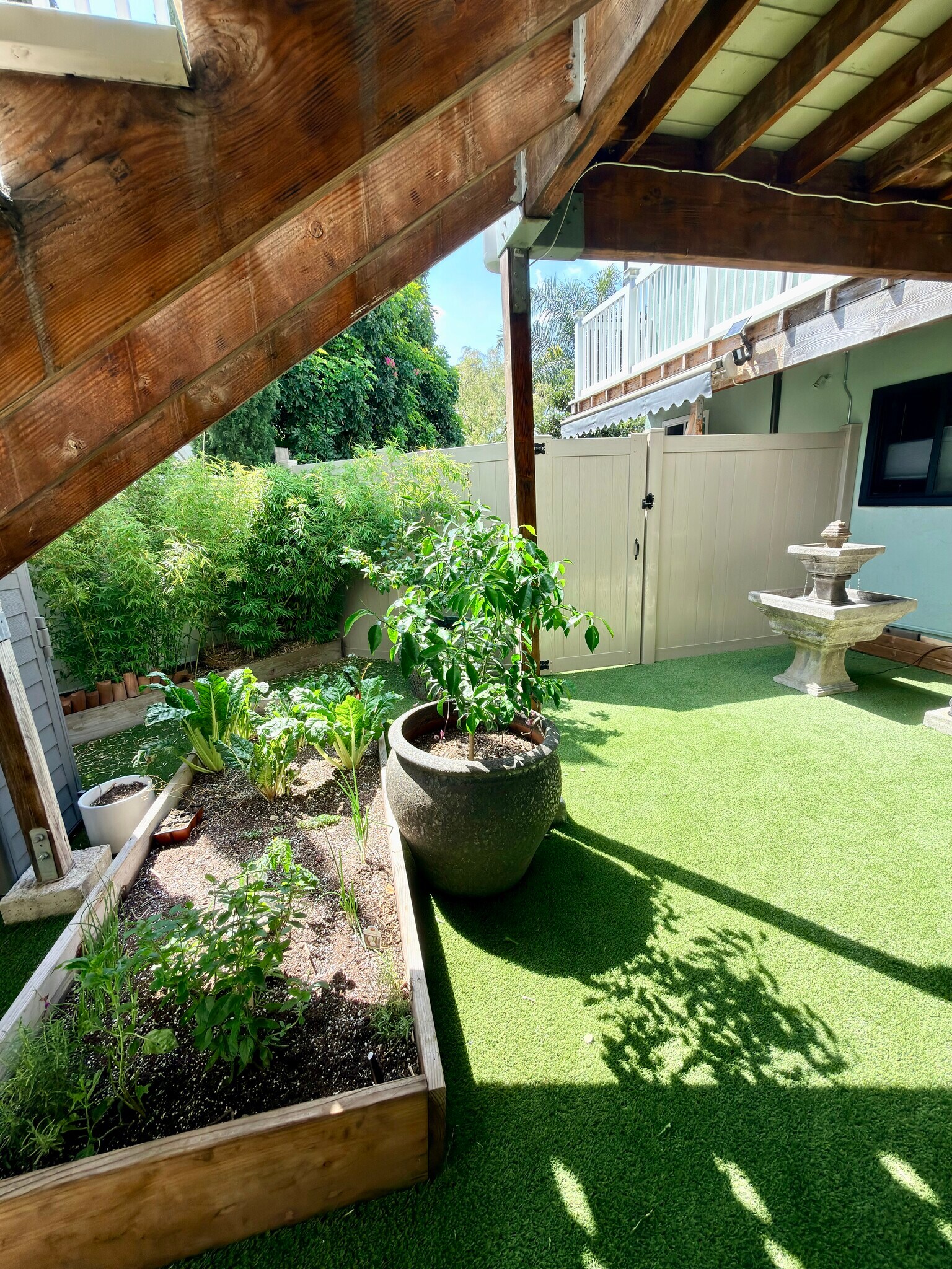 Building Photo - 1048 4th St