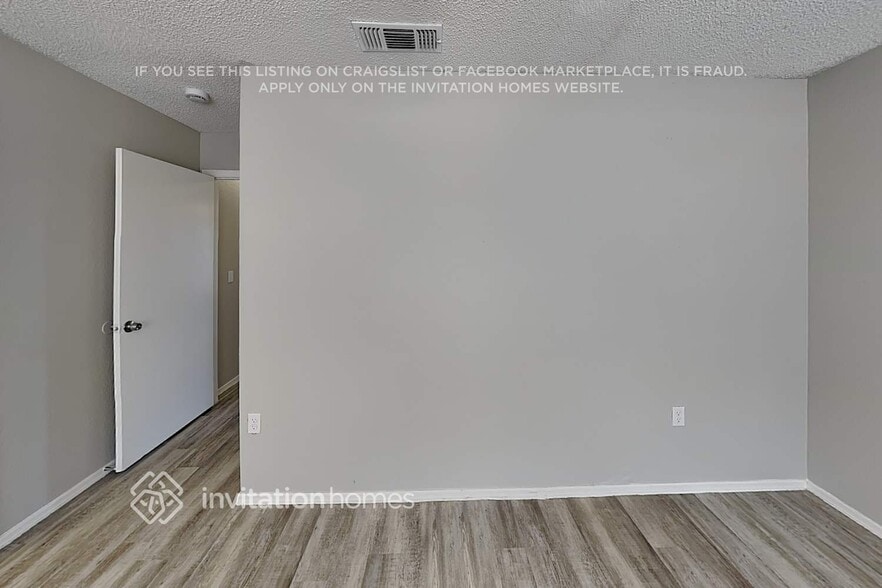 Building Photo - 550 N 64th St
