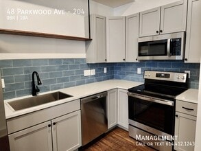 Building Photo - 48 Parkwood Ave