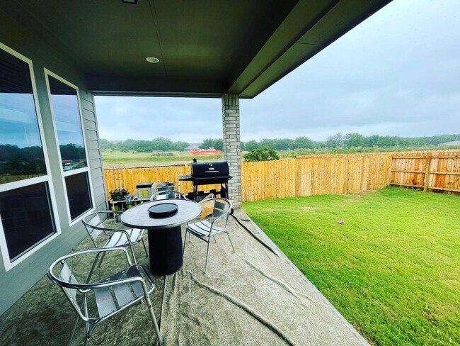 Building Photo - 4-bedroom 2-bathroom home in Nolanville!