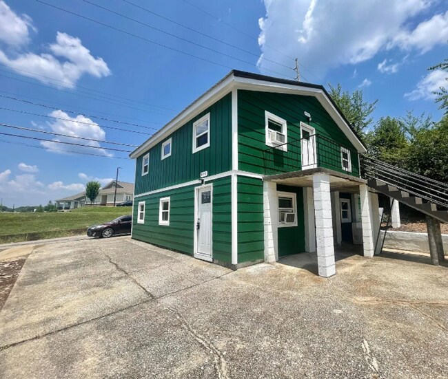 Primary Photo - 519 E 7th St