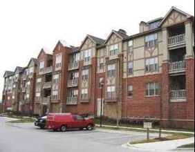 Building Photo - 1914 Farnsworth Ln