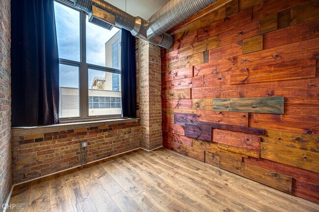 Building Photo - 417 S Jefferson St