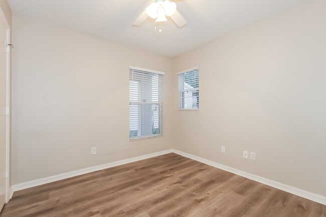 Building Photo - 11019 Golden Silence Dr