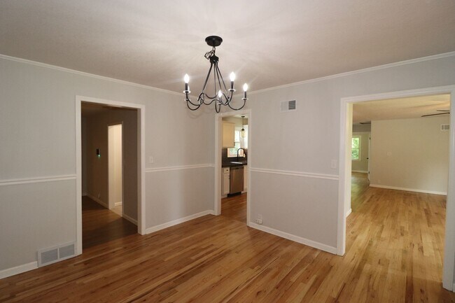 Building Photo - Gorgeous Home for Rent