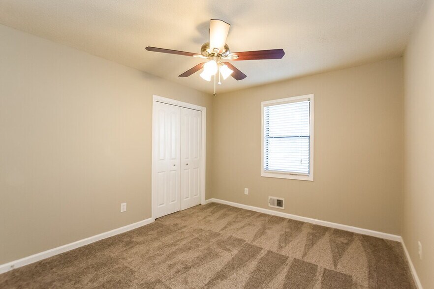 Building Photo - 3055 Sumit Wood Dr NW