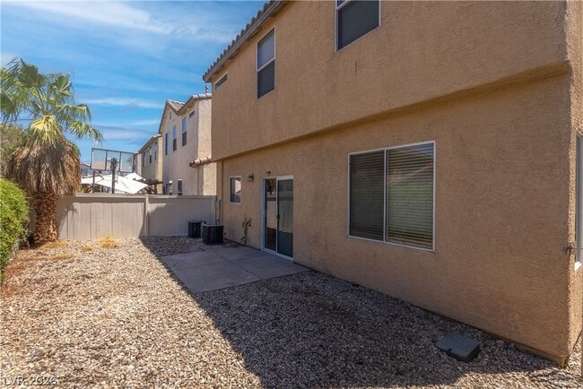 Building Photo - 944 Saffex Rose Ave