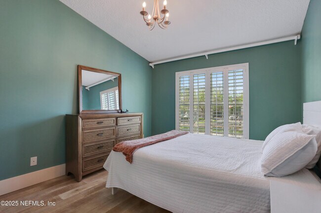 Building Photo - 228 Jardin De Mer Pl