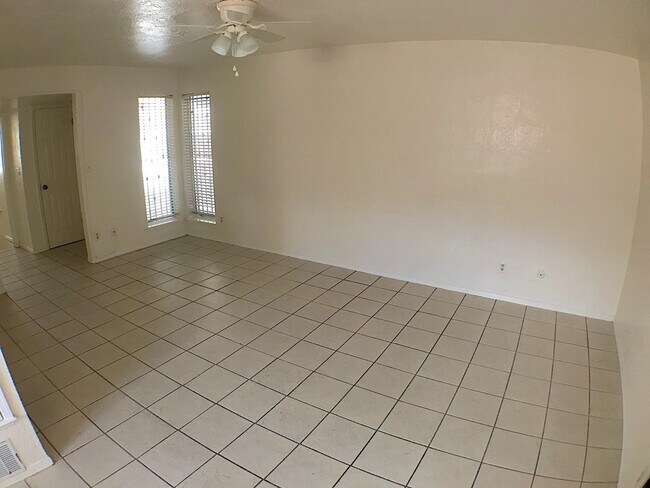 Building Photo - 2418 Pittsburg Ave