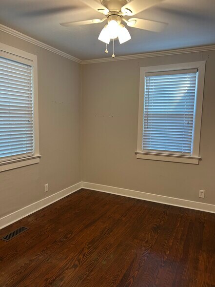 Building Photo - 661 Adluh St