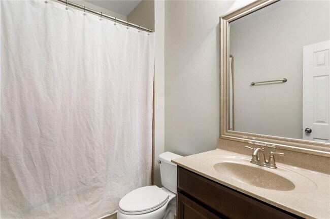 Building Photo - 4324 Laurel Creek Ct SE