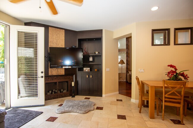 dining area - 3789 Derby Bluffs Way