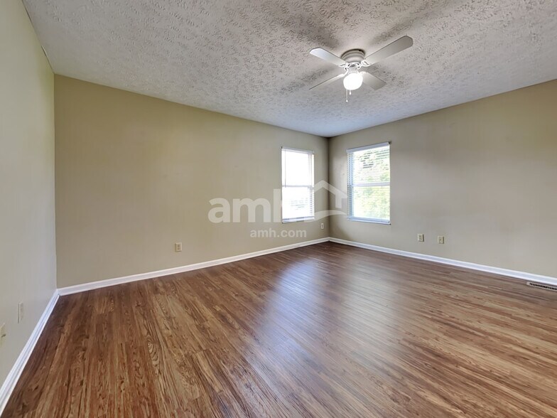 Building Photo - 599 Whispering Pines Pl