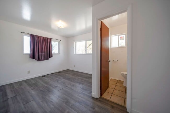 Building Photo - Remodeled Bungalow Style Home w/ Basement