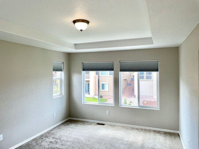 Building Photo - Built in 2021- Stunning 5 Bedroom 4 bath H...