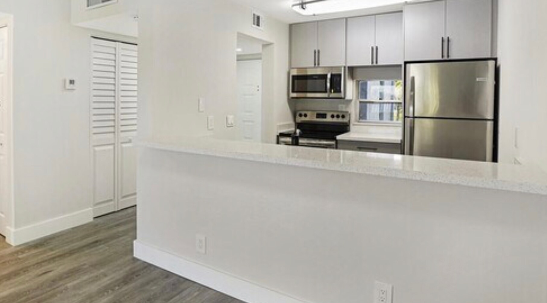 Building Photo - 8720 N Sherman Cir
