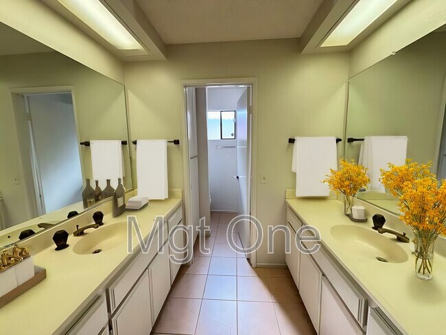 Building Photo - 14690 Agave St