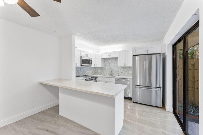 Building Photo - 1624 Forest Lakes Cir