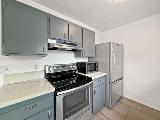 Building Photo - Beautiful 2B/2BA Condo in Mission Valley W...