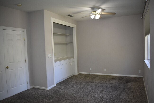 Building Photo - 5310 Humboldt Dr