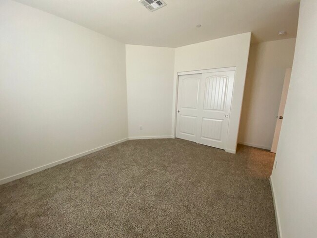 Building Photo - 3627 Santa Monica Ct