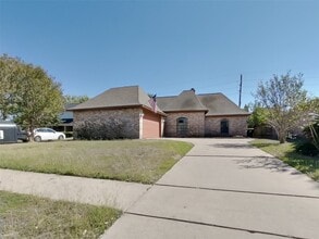 Building Photo - 7411 Las Brisas Dr