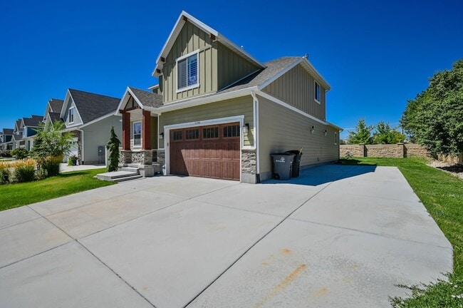 Building Photo - 11166 Del Andrae Ln